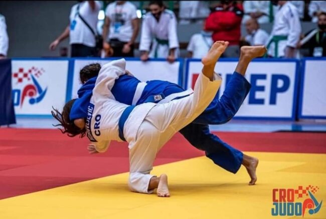 266507902_1599959173729773_639548542703475271_n